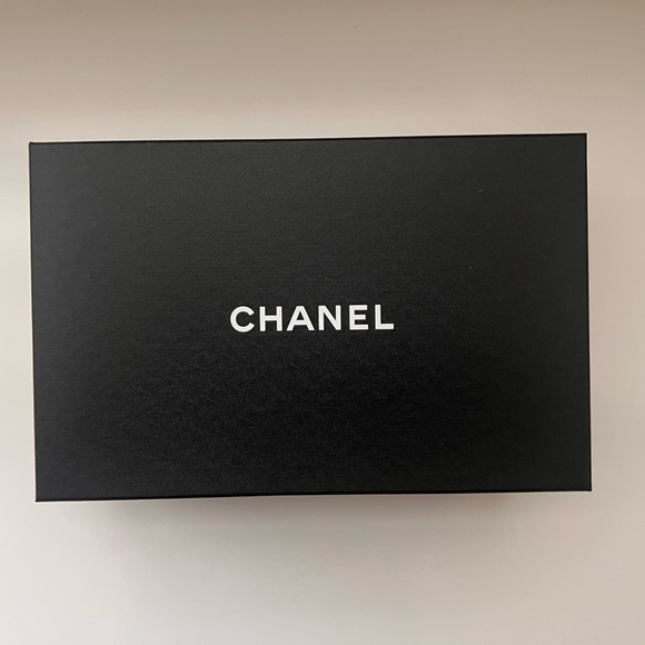 🔥CHANEL Sneakers - Picture 9 of 10